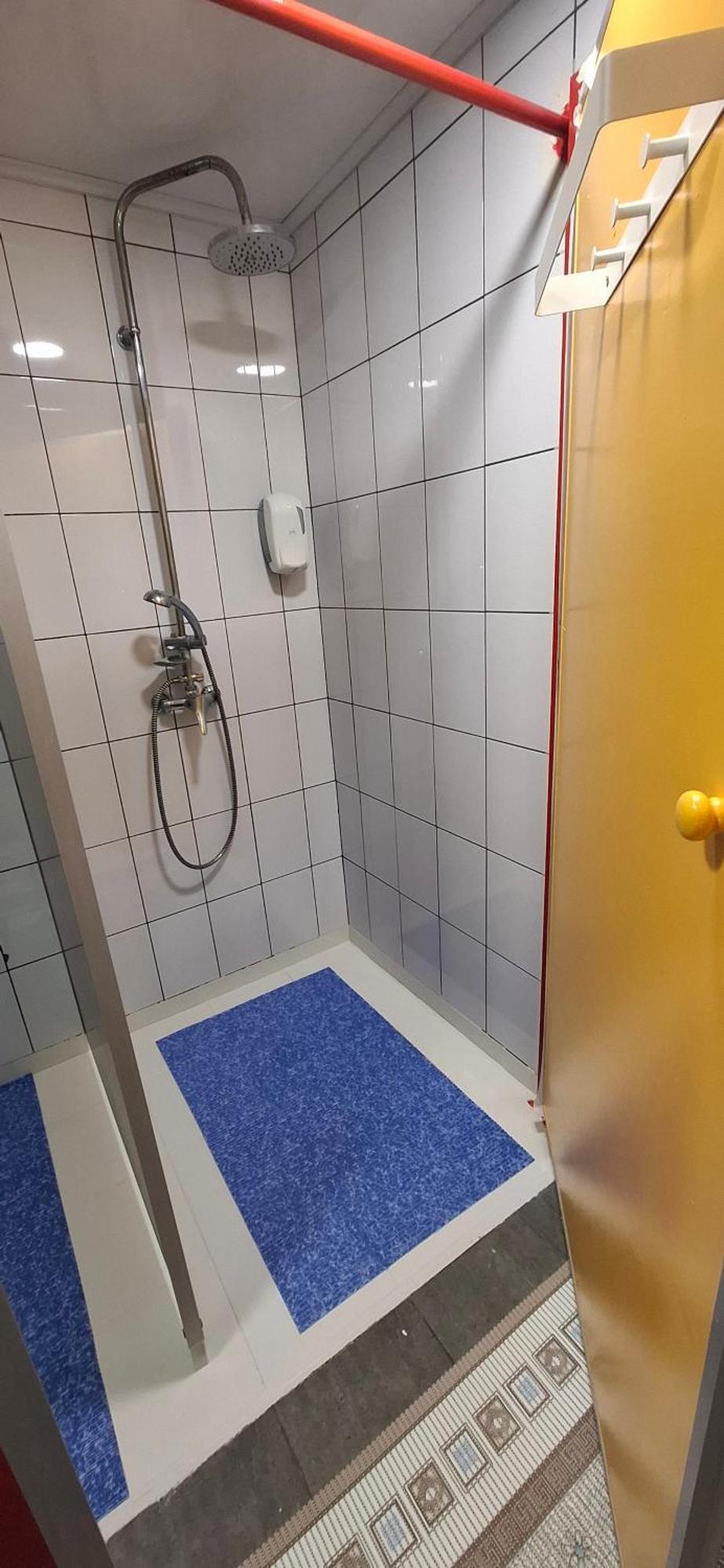Jamaika @ Shopen Vandrarhem VNO Exteriör bild